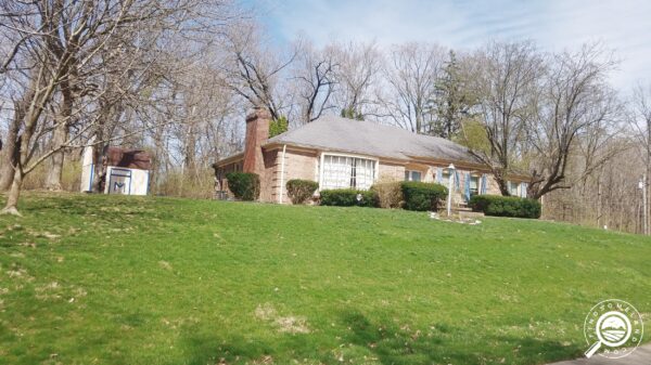 IN-MAD-TS0356-0.35 Acres in Town but the backyard is all Country side!