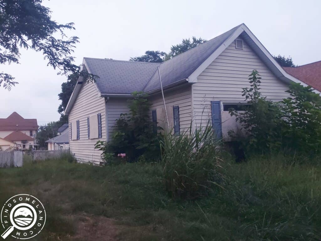 Fixer Upper with Great Potential for Sale in Marion, Indiana! Find