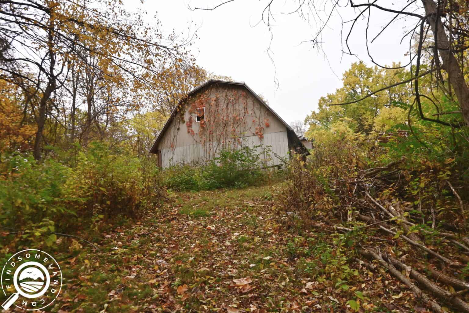 0.99 Acres with a Fixer Upper House and Detach Garage in Knightstown